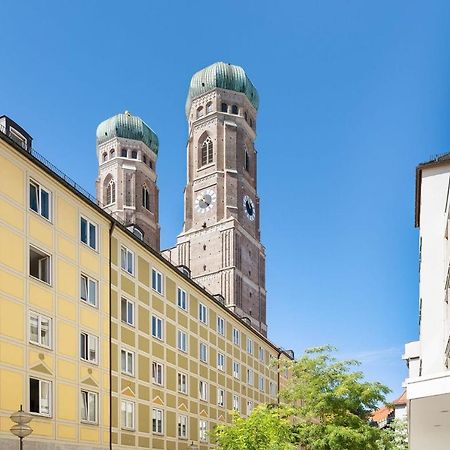 2 Bedroom Top Floor Apartment Direct On Marienplatz München Eksteriør billede