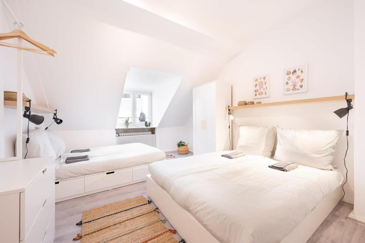 2 Bedroom Top Floor Apartment Direct On Marienplatz München Eksteriør billede