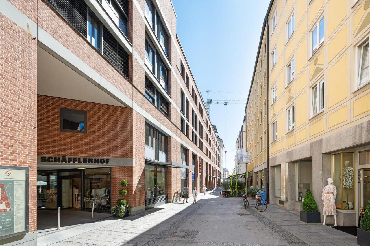 2 Bedroom Top Floor Apartment Direct On Marienplatz München Eksteriør billede