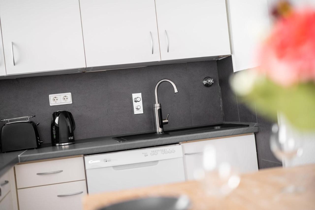 2 Bedroom Top Floor Apartment Direct On Marienplatz München Eksteriør billede